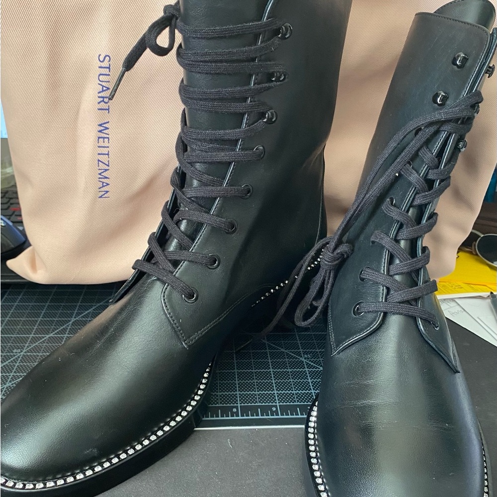 Stuart Weitzman Women Black leather/Swarovski combat boots laced size 41